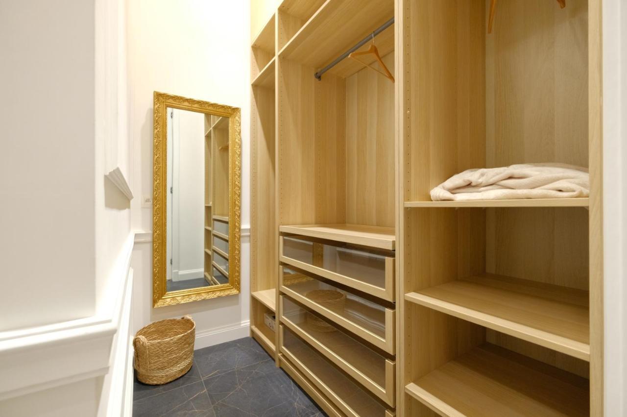 Suite La Duchesse Et Parking Prive Gratuit Mons Bagian luar foto